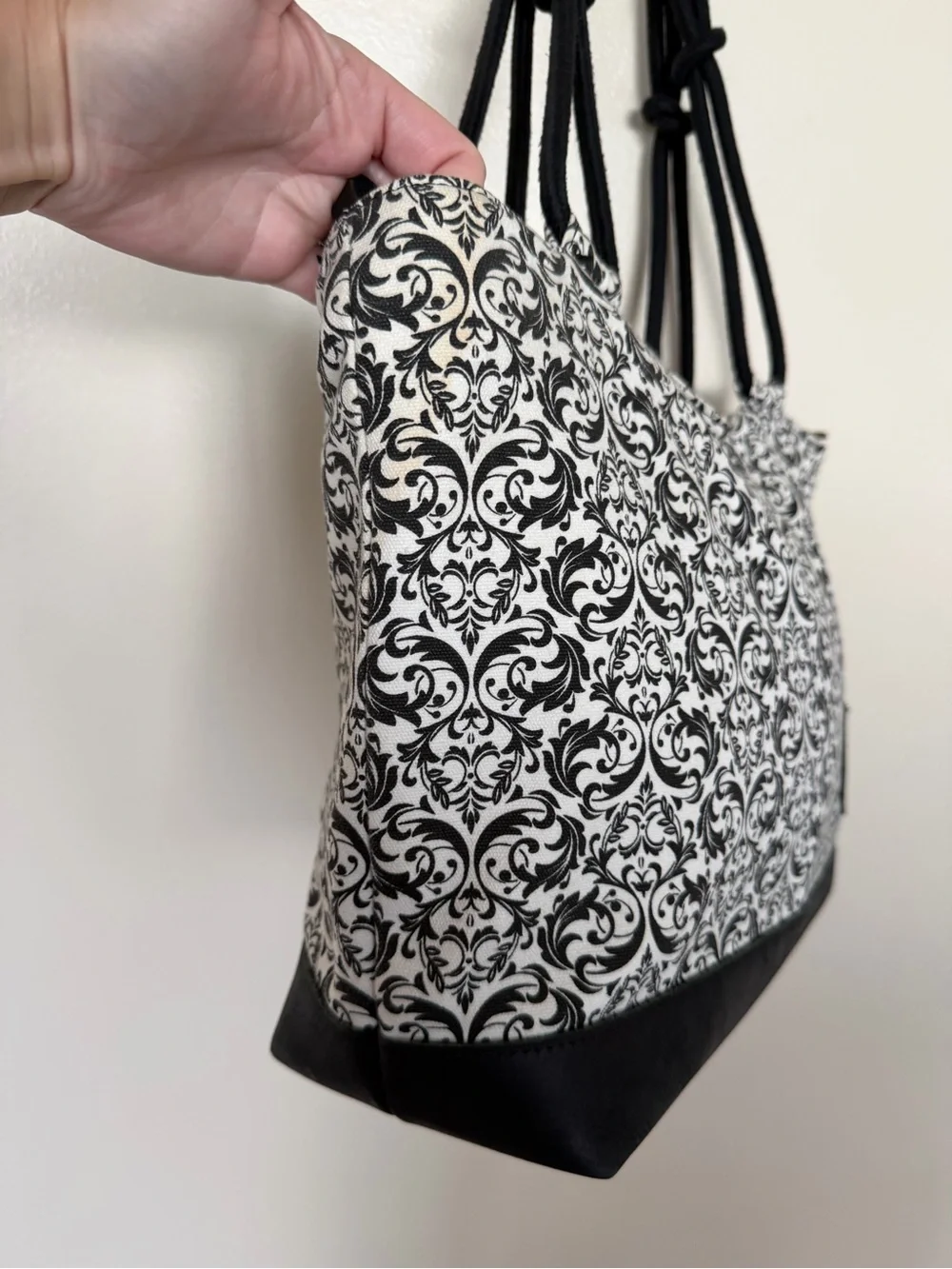 CLASSIC FARMHOUSE BAG Black & White Printed Tote Farmhouse is my Style